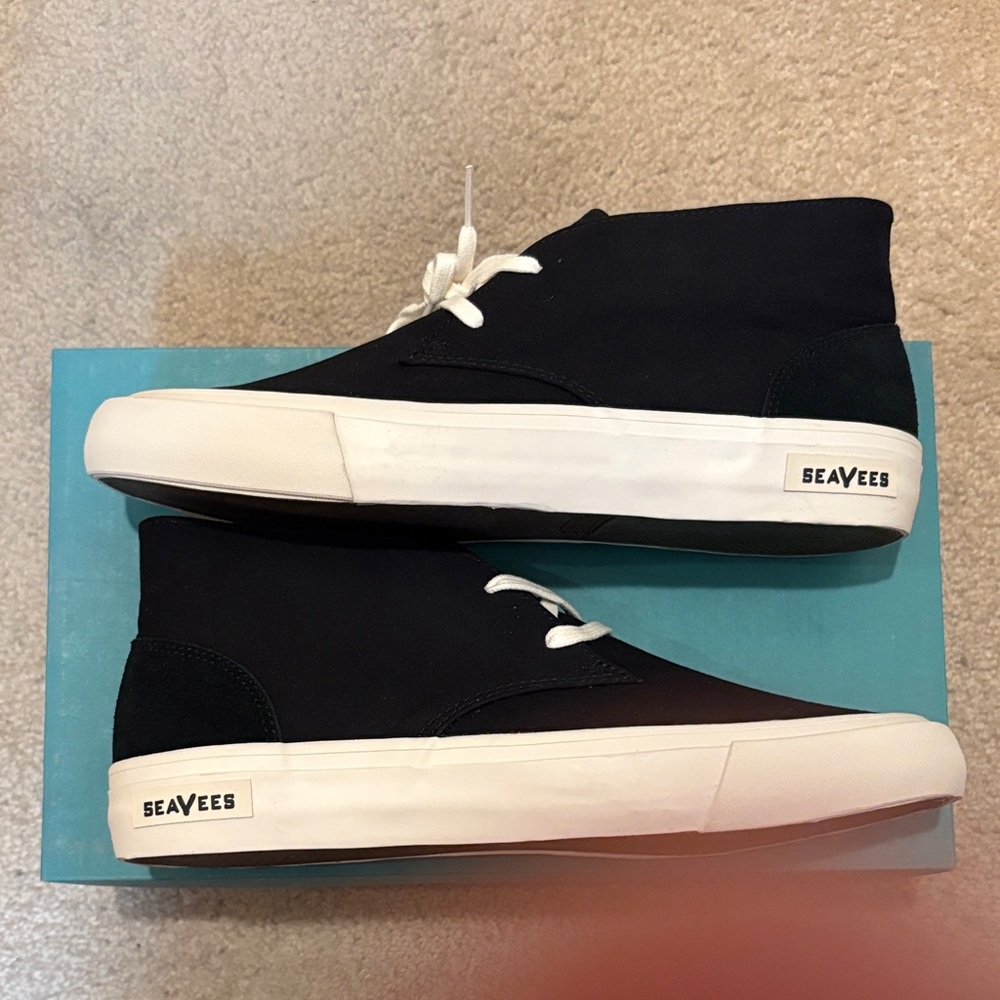 SeaVees Maslon Desert Boot Men's Black and White Mid-Top Sneakers, Size 9
